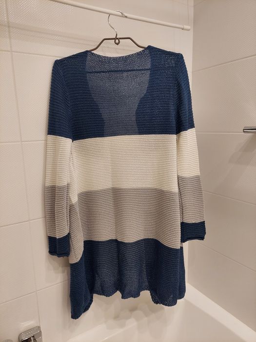 Sweter w paski z długim rękawem