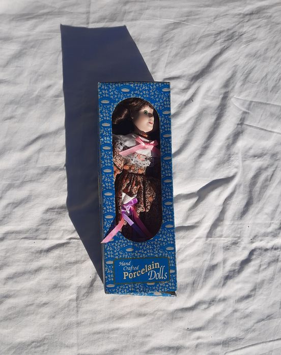 Boneca de Porcelana feita á mão