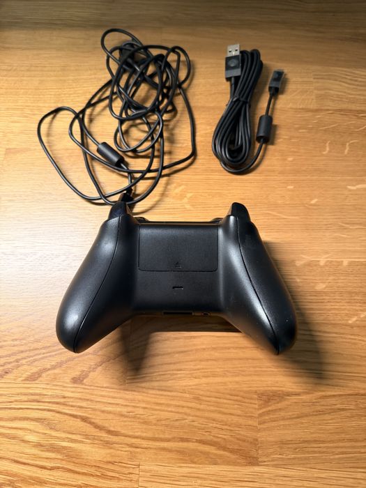 Геймпад Microsoft Xbox One + Windows