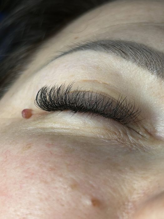 Нарощення вій  Вишневе