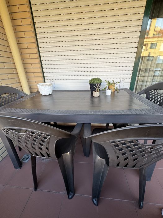 Set mesa + 4 cadeiras 140x85