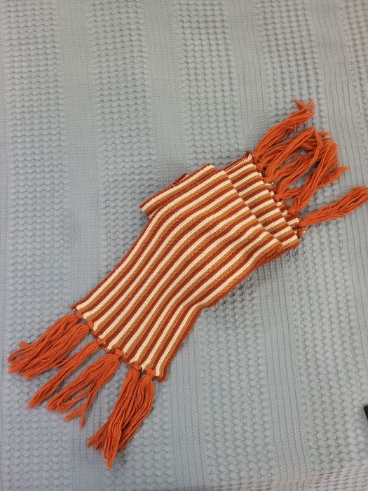 Długi szalik zimowy camel rudy kremowy – modny, ciepły, miękk