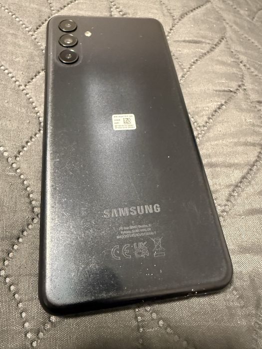 Telemovel Samsung A04S com extras