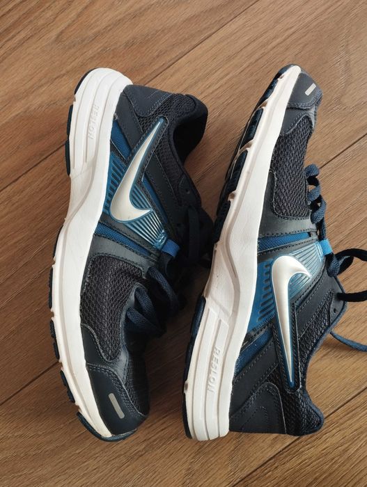 Buty sportowe NIKE r.40,5