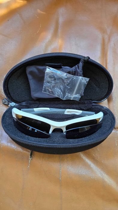 Oculos de Sol Oakley Commit 03 882