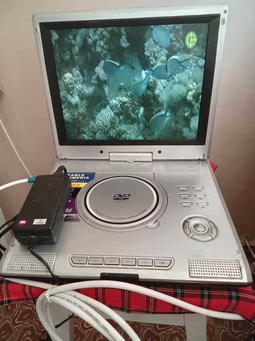 DVD видео плеер работает