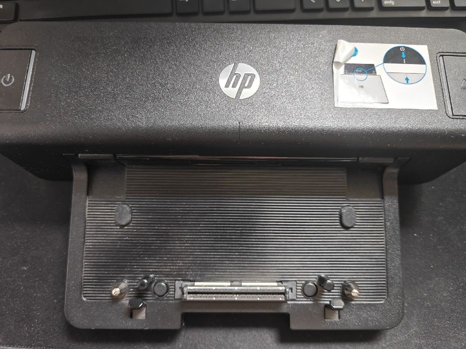 Laptop hp 8440p + stacja dokująca