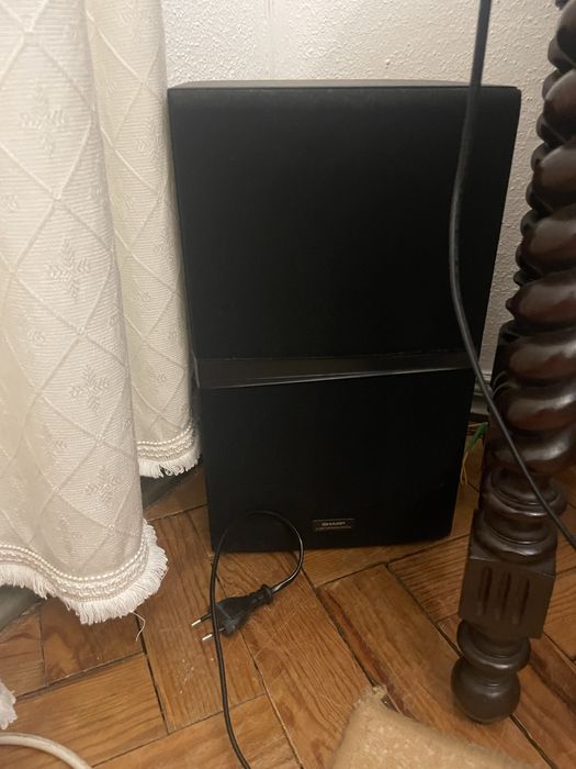 Aparelhagem Sharp com colunas