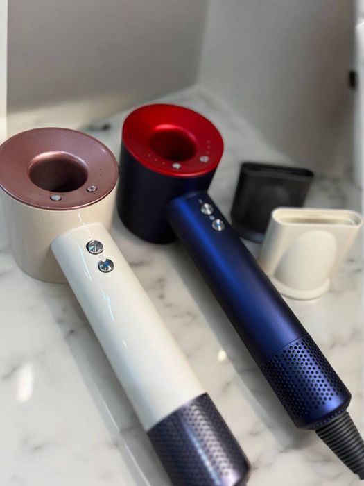 Фен Dyson.