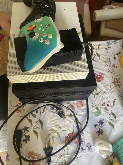 XBOX one 3 штуки