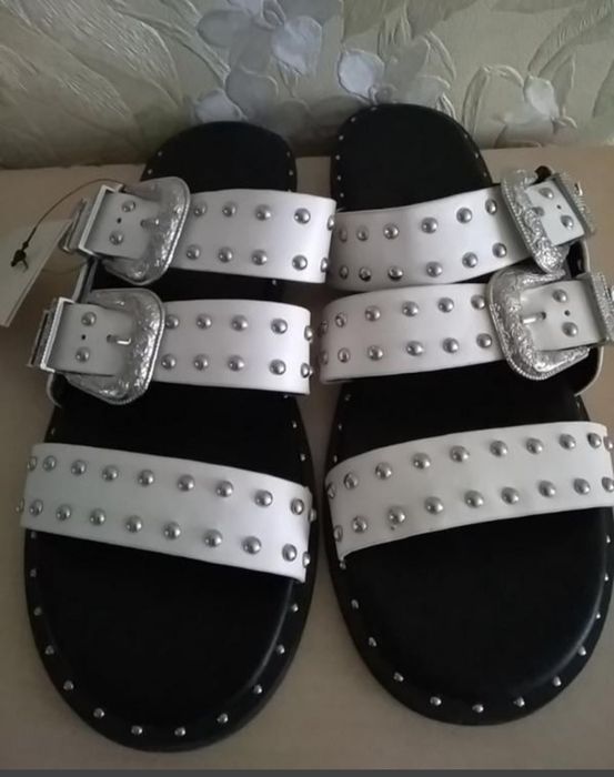 Cropp Town 36размер