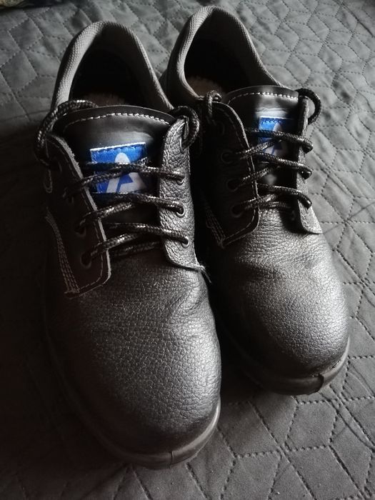 Sprzedam buty robocze damskie, r. 41