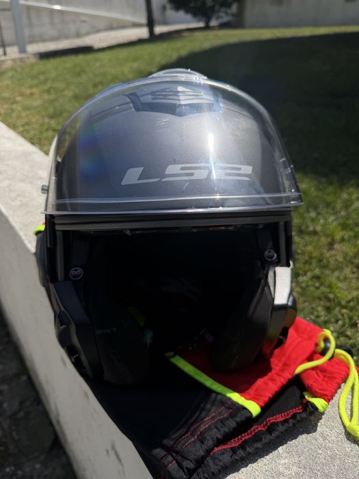 Capacete Modular LS2 como novo