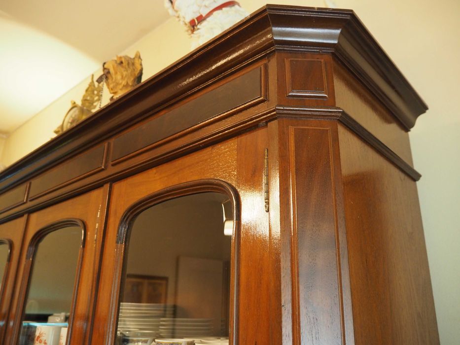 Móvel Cristaleira Clássico (Larg 1.80m)