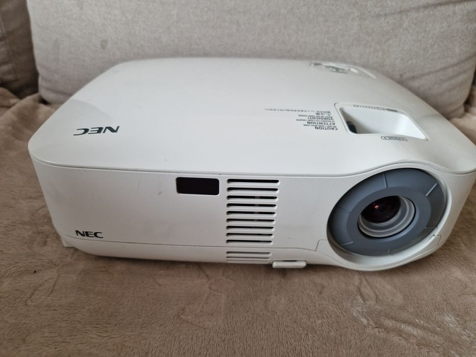 projektor rzutnik wyświetlacz nec