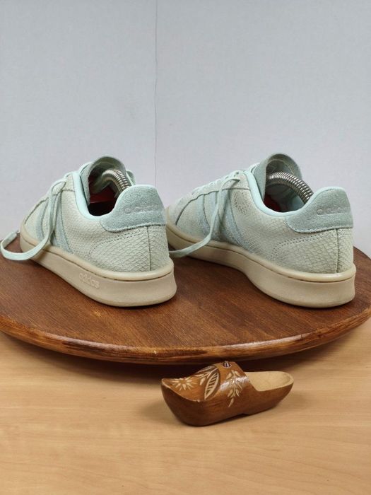 Buty r. 38 Adidas Grand Court EG3977 damskie zamszowe