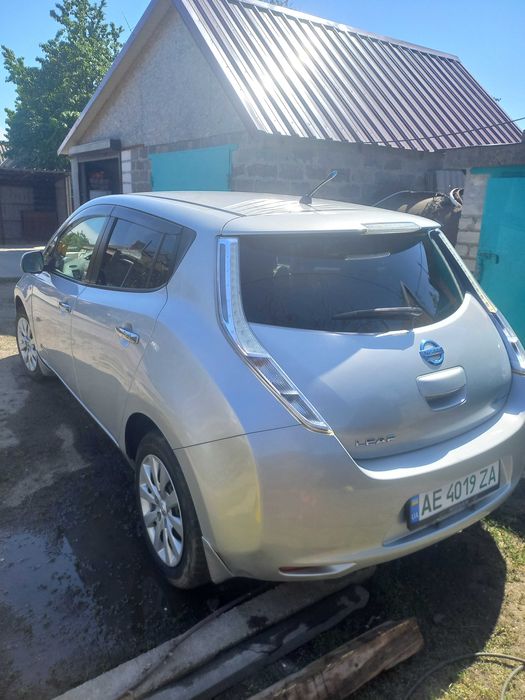 Ниссан Лиф 2011год