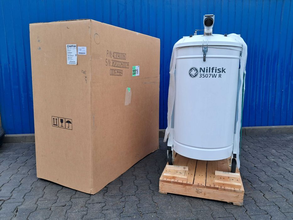 Odkurzacz przemysłowy NILFISK 3507W R | CFM  320 421 R 302 KARCHER