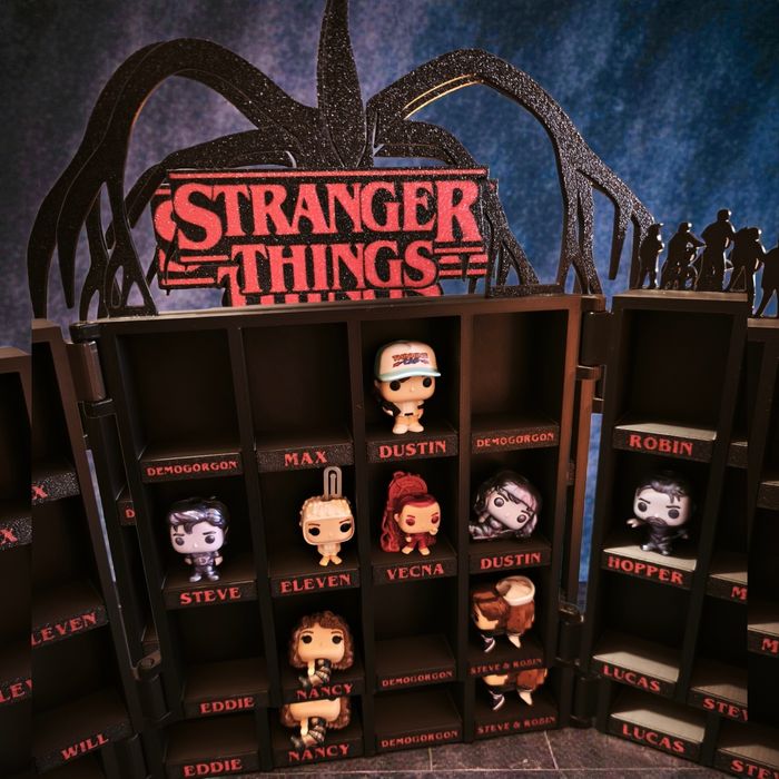 Stranger Things Armário Kinder Joy