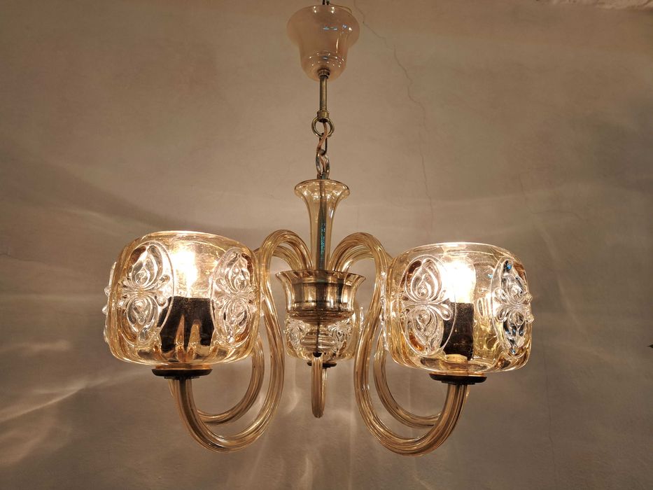 Żyrandol szklane ramiona klosze jak Murano szkło opalizujące