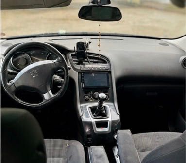 tenho um Peugeot 508 de 2011 com matrícula frances