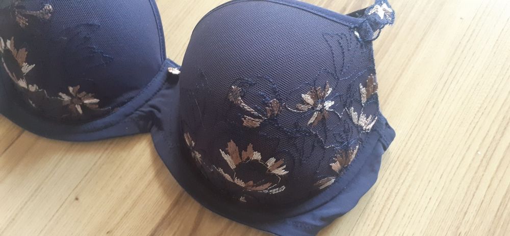Triumph Nowy biustonosz damski JASMIN Florale 75C