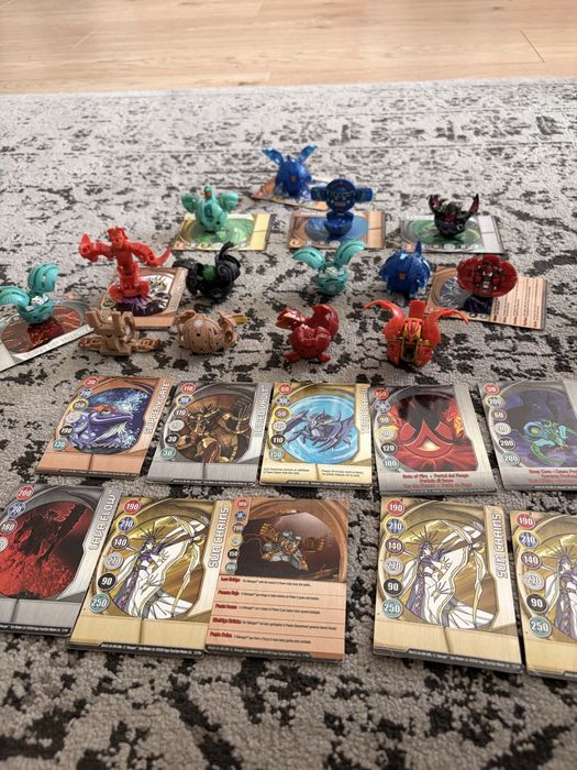 Bakugan zestaw figurku i karty