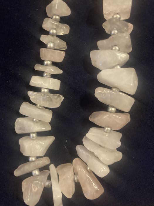 Naszynik kwarc różowy bryłki