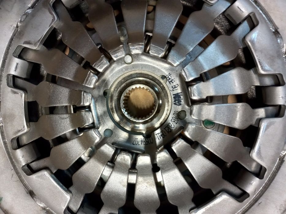 Корзина сцепления Рено valeo 826812