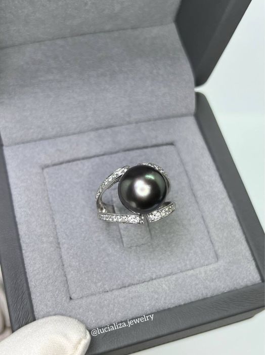Кольцо с жемчугом  Белое золото 750 проба