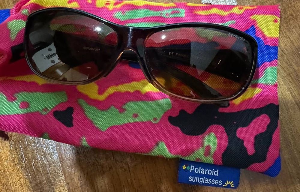 Сонцезахисні окуляри Polaroid