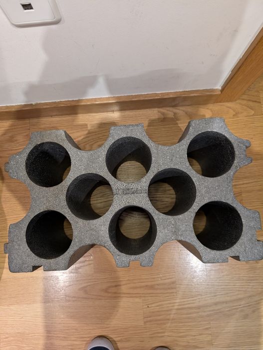 Garrafeira esferovite