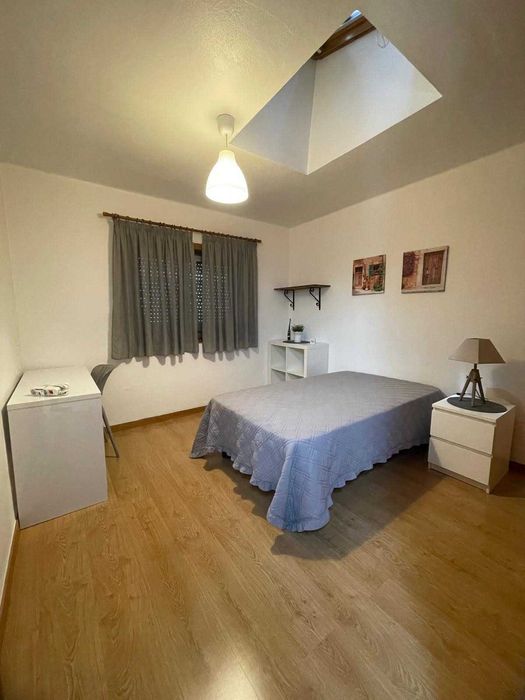 Quarto para arrendar em Coimbra no Bairro Norton de Matos, junto à rua do Brasil e á Estação do Metro