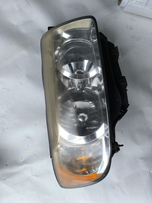 Lampa prawa przednia subaru forester sg lift