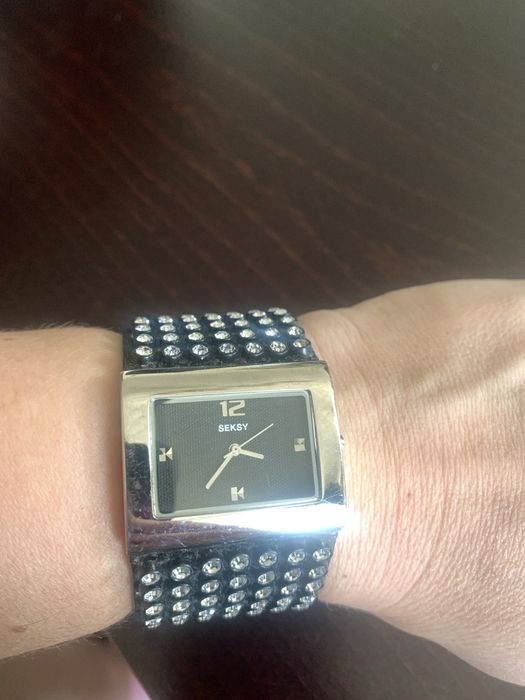 Zegarek damski sekonda seksi svarovski