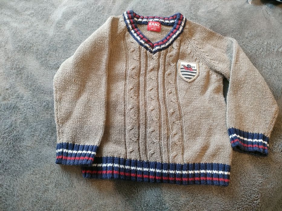 Sweterek dziecięcy