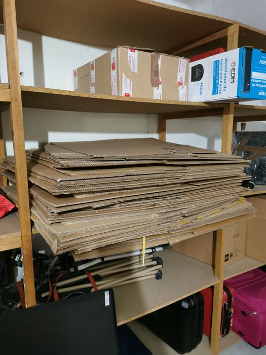 Caixas papel como novas