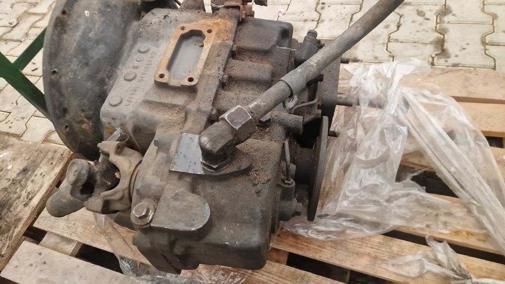 koparko ładowarka case 580 sle 05r skrzynia biegów Turner com-t4-2025