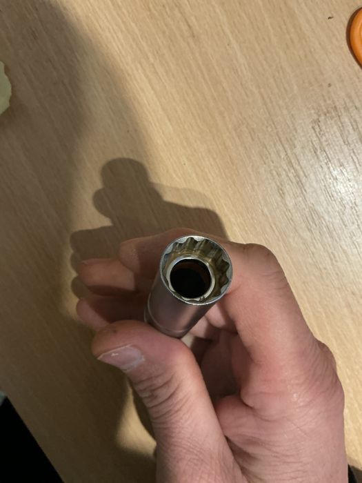 Cr-va якісний міцний зручний свічний ключ карданчик 12гр 3/8 поворотни