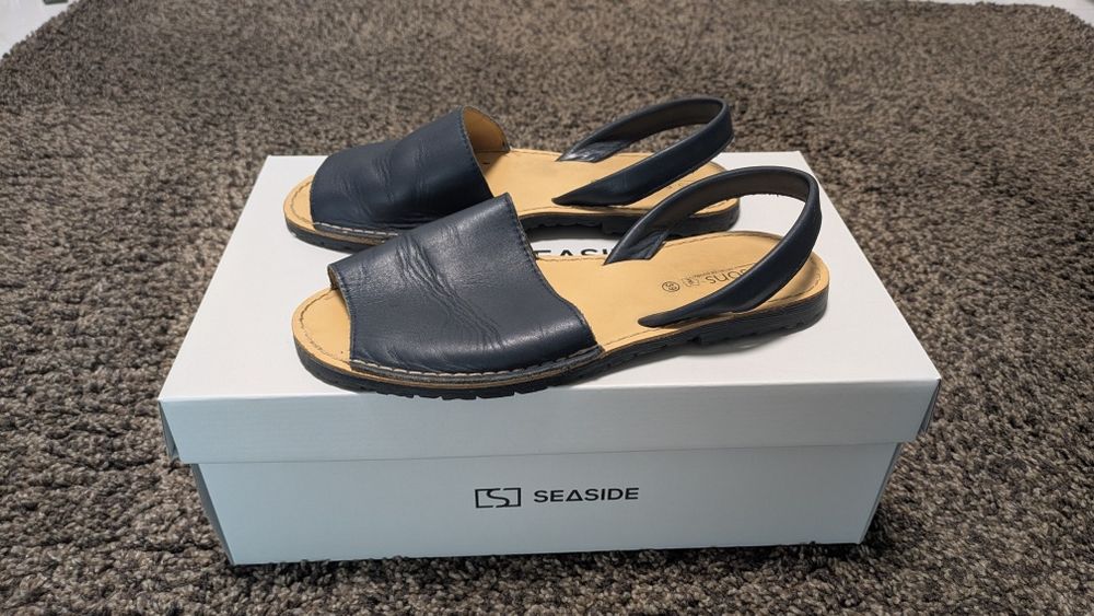 Sandálias tamanho 39