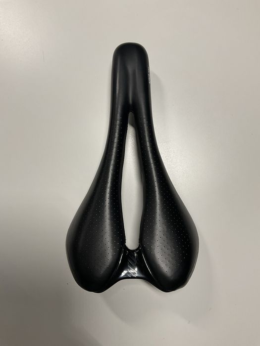 Super wygodne siodlo Bontrager Ajna PRO 144