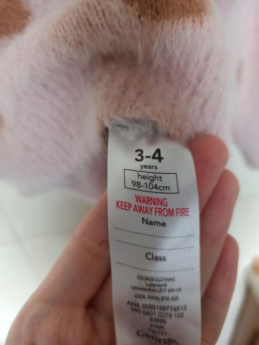 Светри для дівчинки 3-4 роки