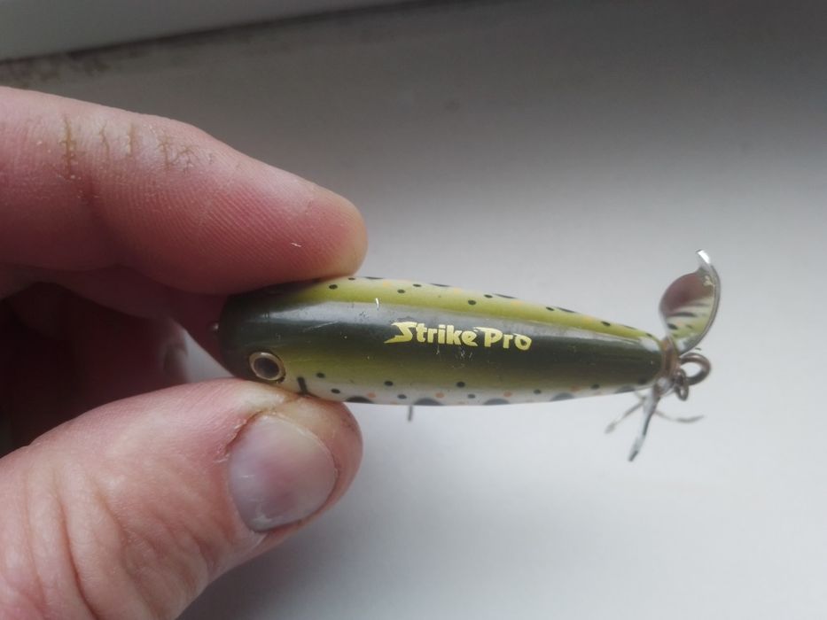 Продаю воблеры и вращающиеся блесна.