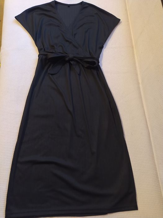 Плаття з пояском