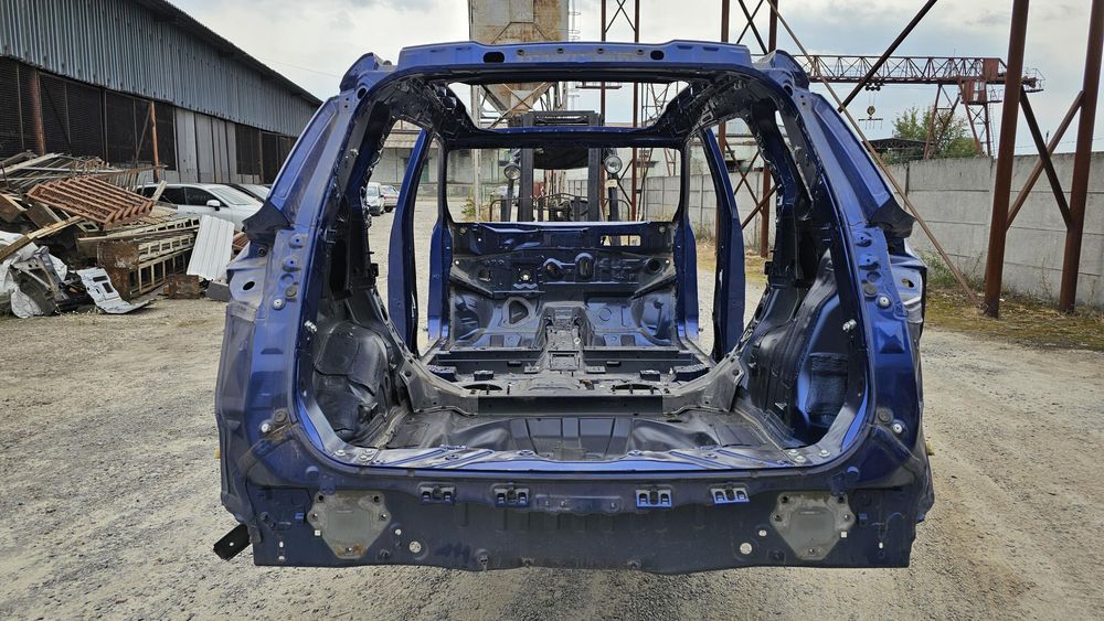 Лот чверть четверть ланджерон стійка поріг панель Nissan Rogue T33