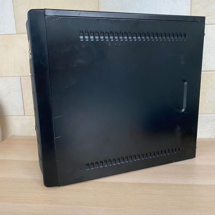 Caixa PC NOX ATX + Fonte de alimentação NOX
