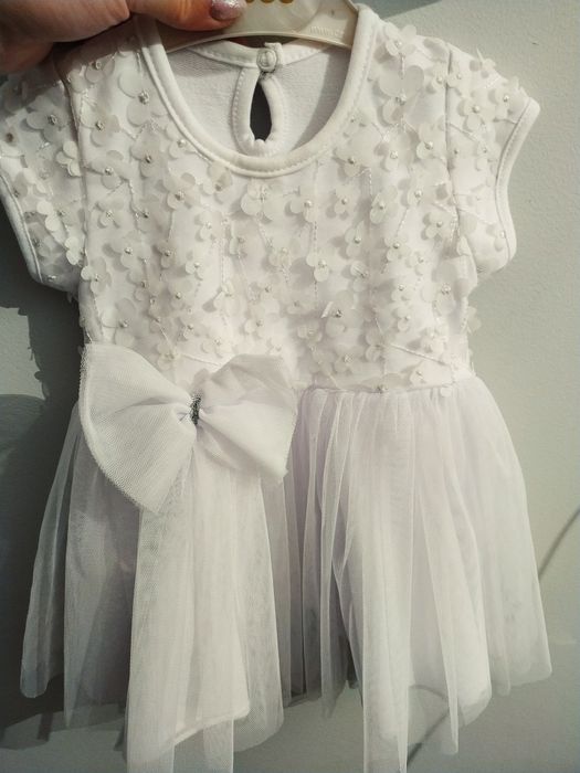 Sukienka biała chrzest 62 tiul kokarda kwiatki