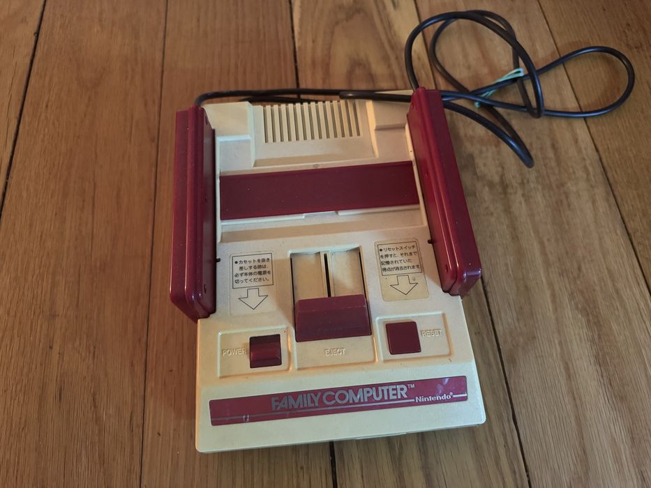 Nintendo Famicom