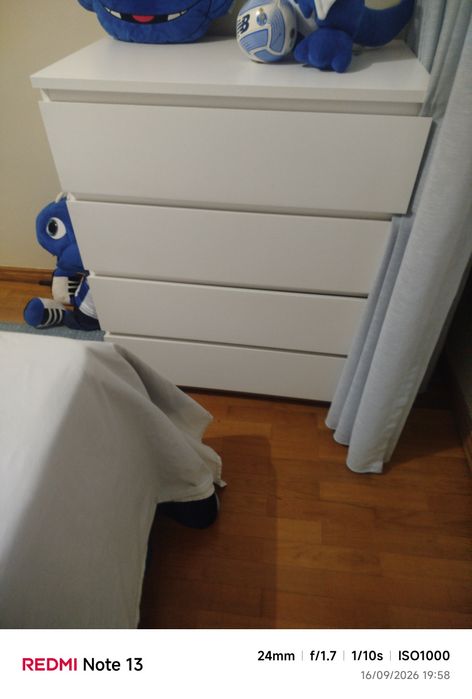 2 comodas  e 1 sofá