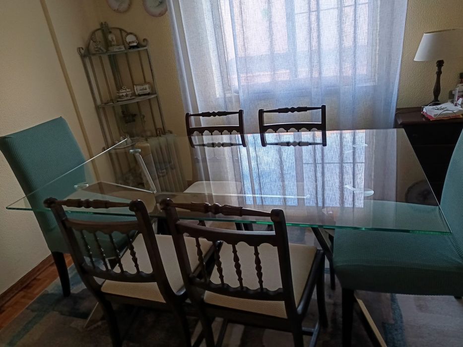 Mesa de sala de jantar